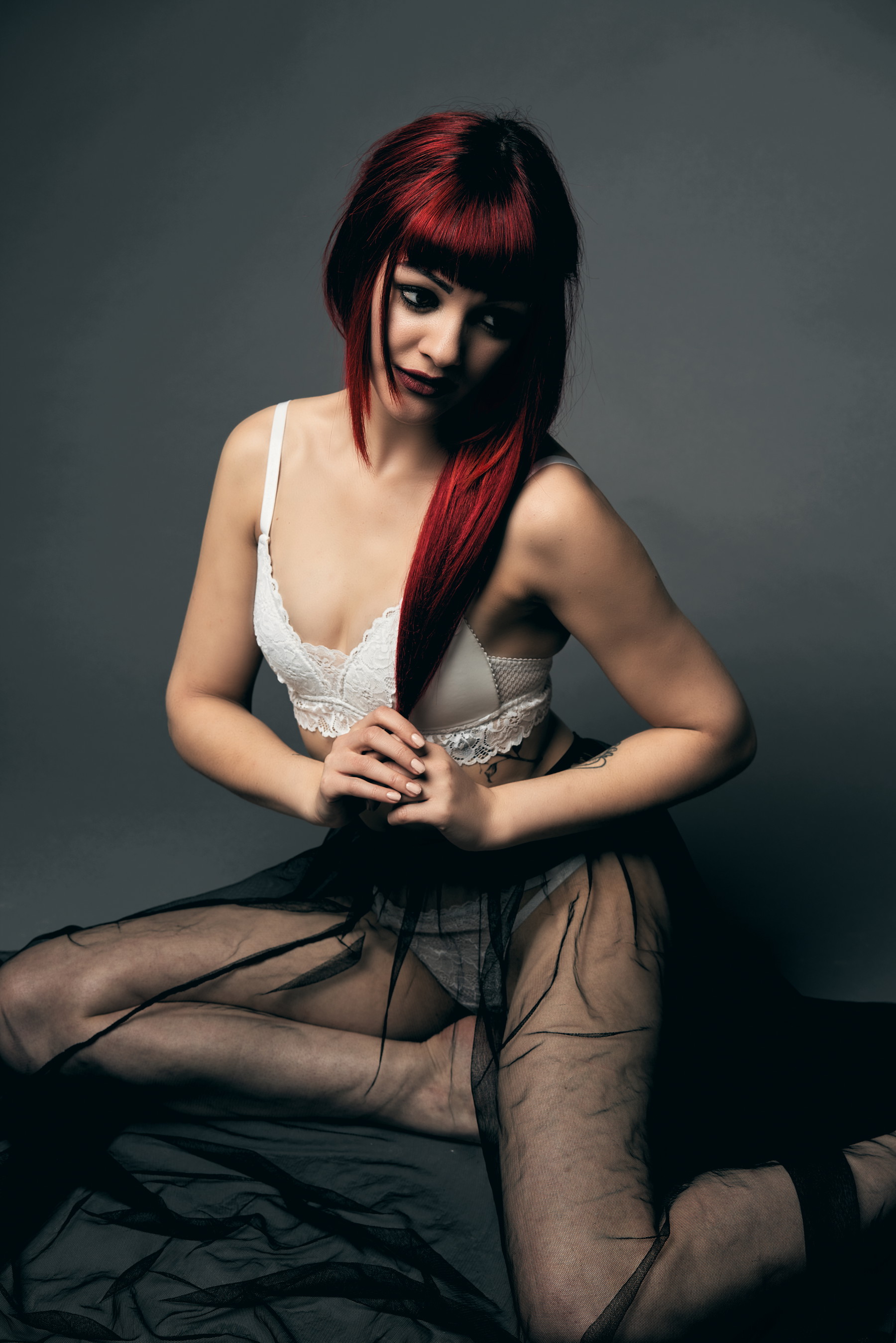 Holly - Studio - Image 5